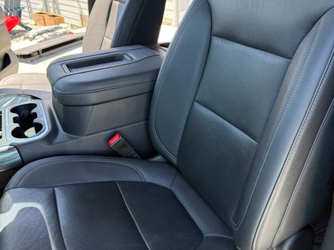 Used 2021 Chevrolet Silverado 1500 LTZ w/ LTZ Premium Package AWD/4WD image 11