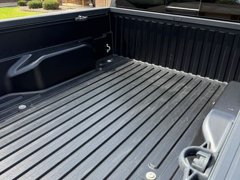 Used 2023 Toyota Tacoma SR5 RWD image 10
