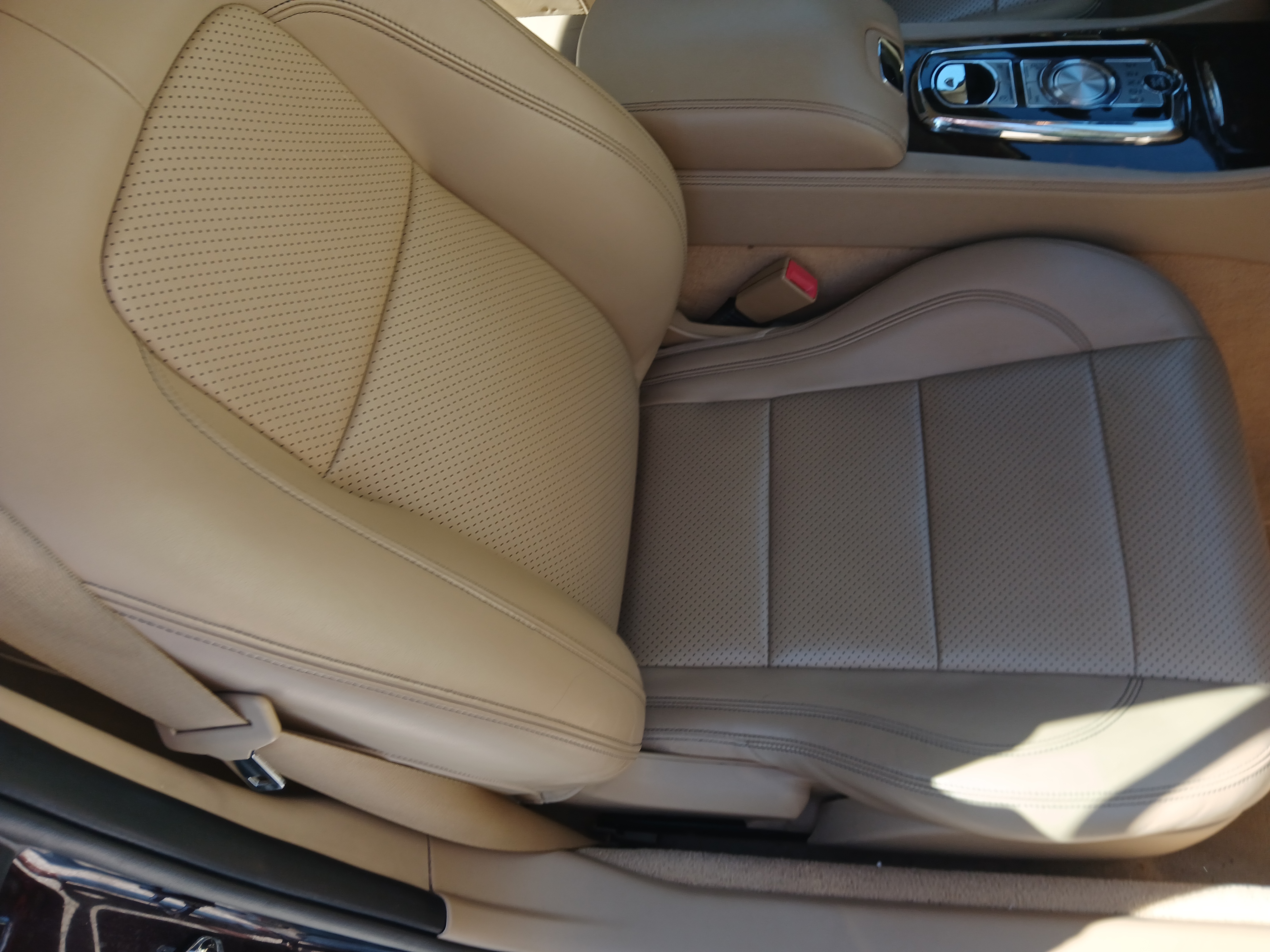 Used 2011 Jaguar XK Convertible RWD image 14