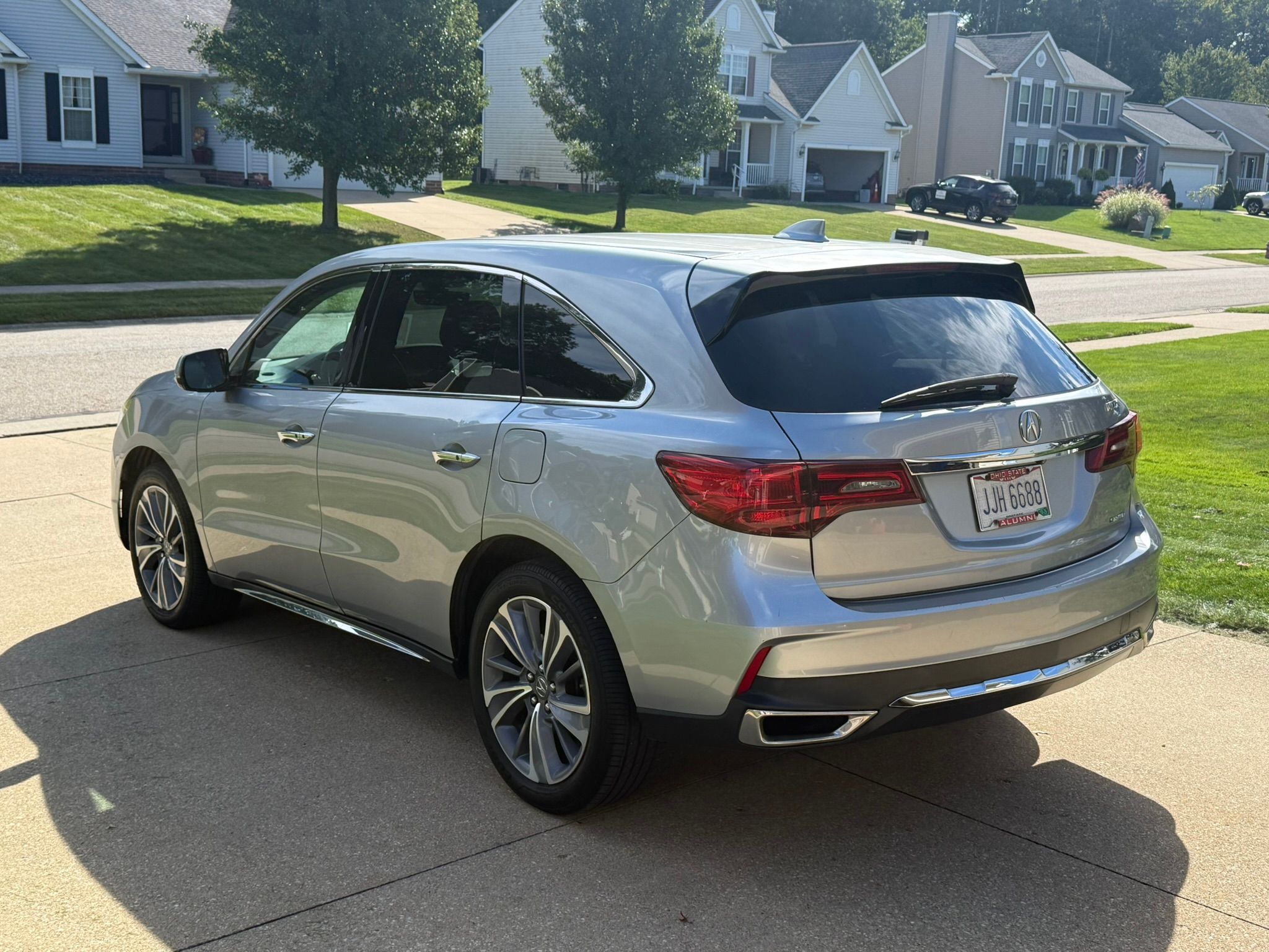 Used 2018 Acura MDX w/ Technology Package AWD/4WD image 11