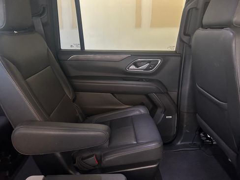 Used 2023 Chevrolet Suburban LT RWD image 14