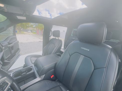 Used 2022 Ford F350 Platinum image 15