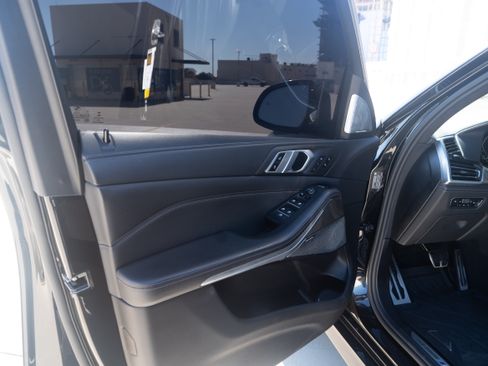 Used 2020 BMW X5 M50i w/ Executive Package image 20