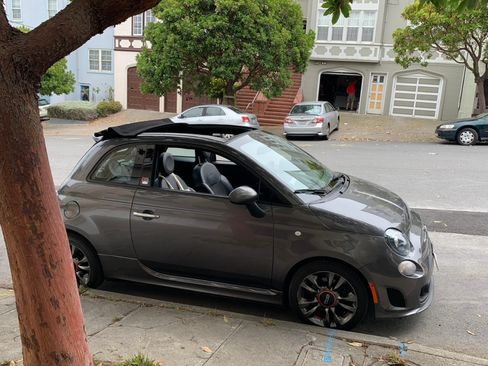 Used 2014 FIAT 500 GQ Edition image 1