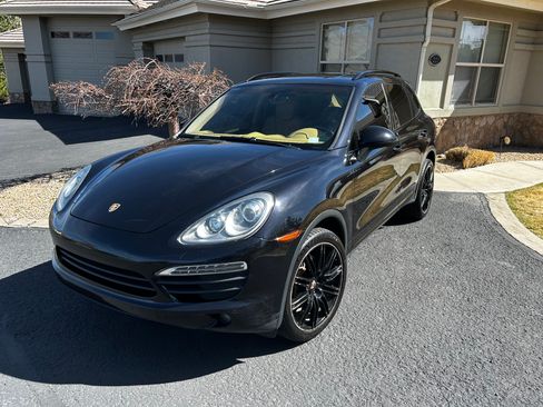 Used 2013 Porsche Cayenne S image 1