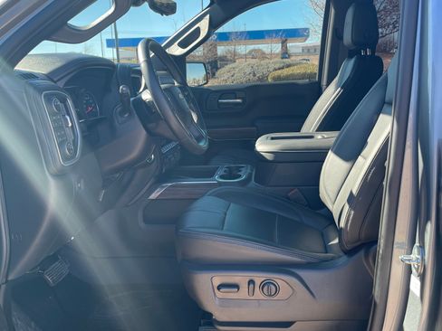 Used 2021 Chevrolet Silverado 1500 High Country w/ Technology Package image 13