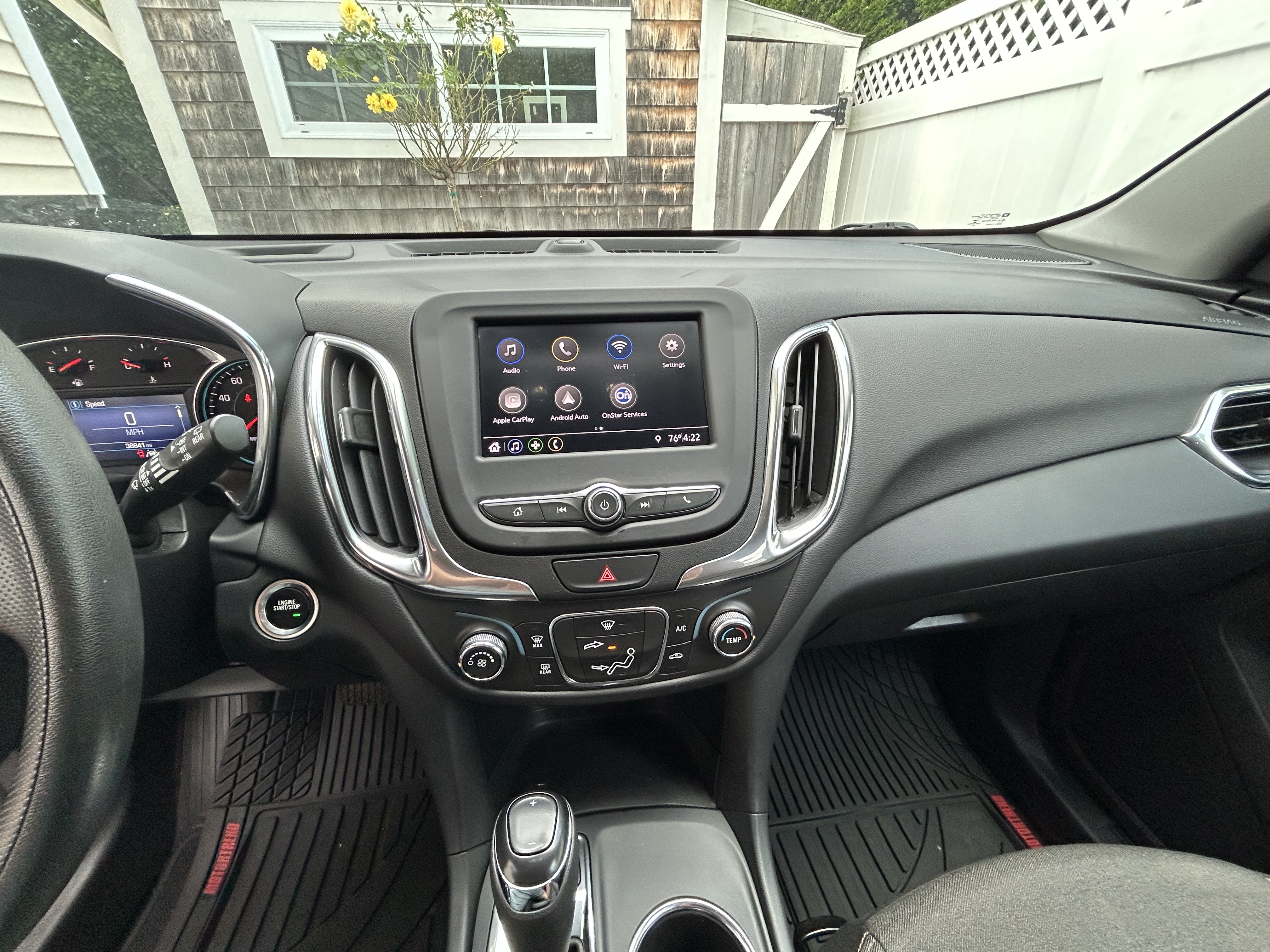Used 2021 Chevrolet Equinox LT w/ LPO, Cargo Package AWD/4WD image 10