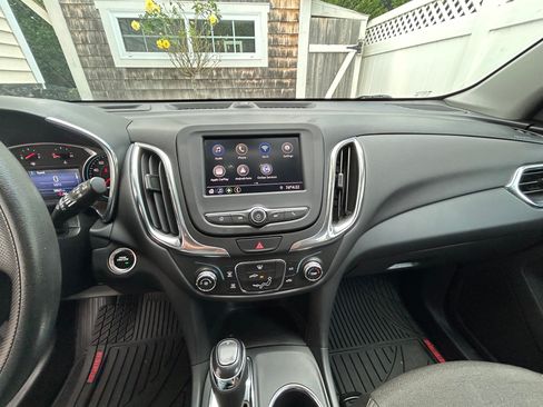 Used 2021 Chevrolet Equinox LT w/ LPO, Cargo Package image 10