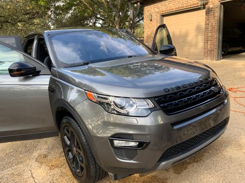 Used 2017 Land Rover Discovery Sport HSE image 23