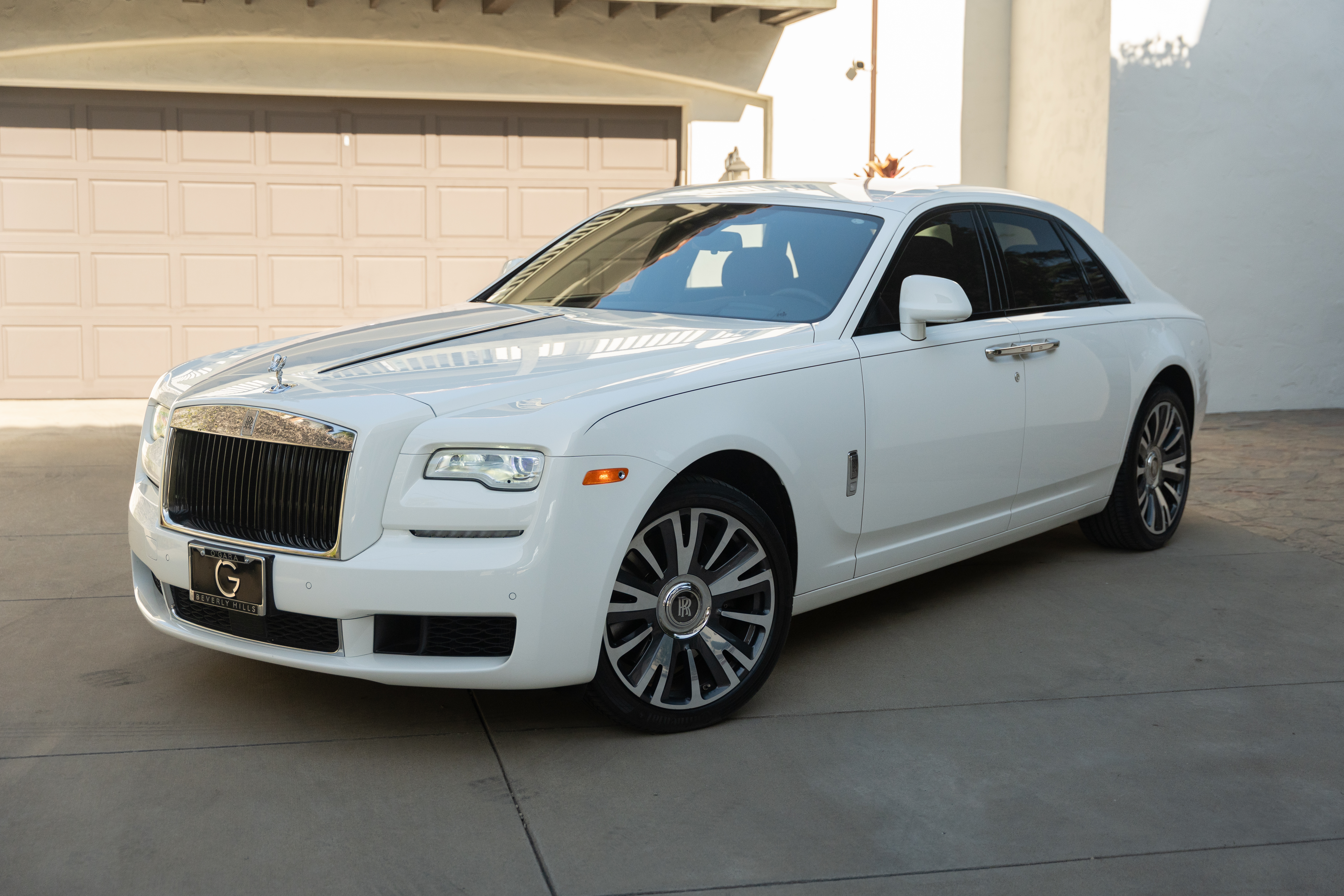 Used 2019 Rolls-Royce Ghost RWD image 1