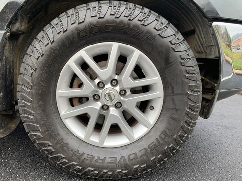 Used 2008 Nissan Frontier SE w/ SE Value Truck Pkg image 28