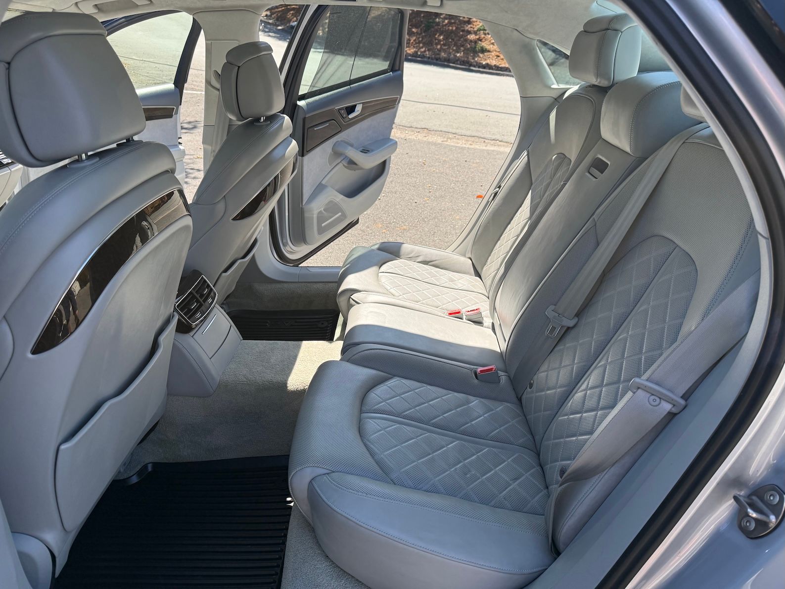 Used 2016 Audi A8 L 3.0T w/ Executive Package AWD/4WD image 12