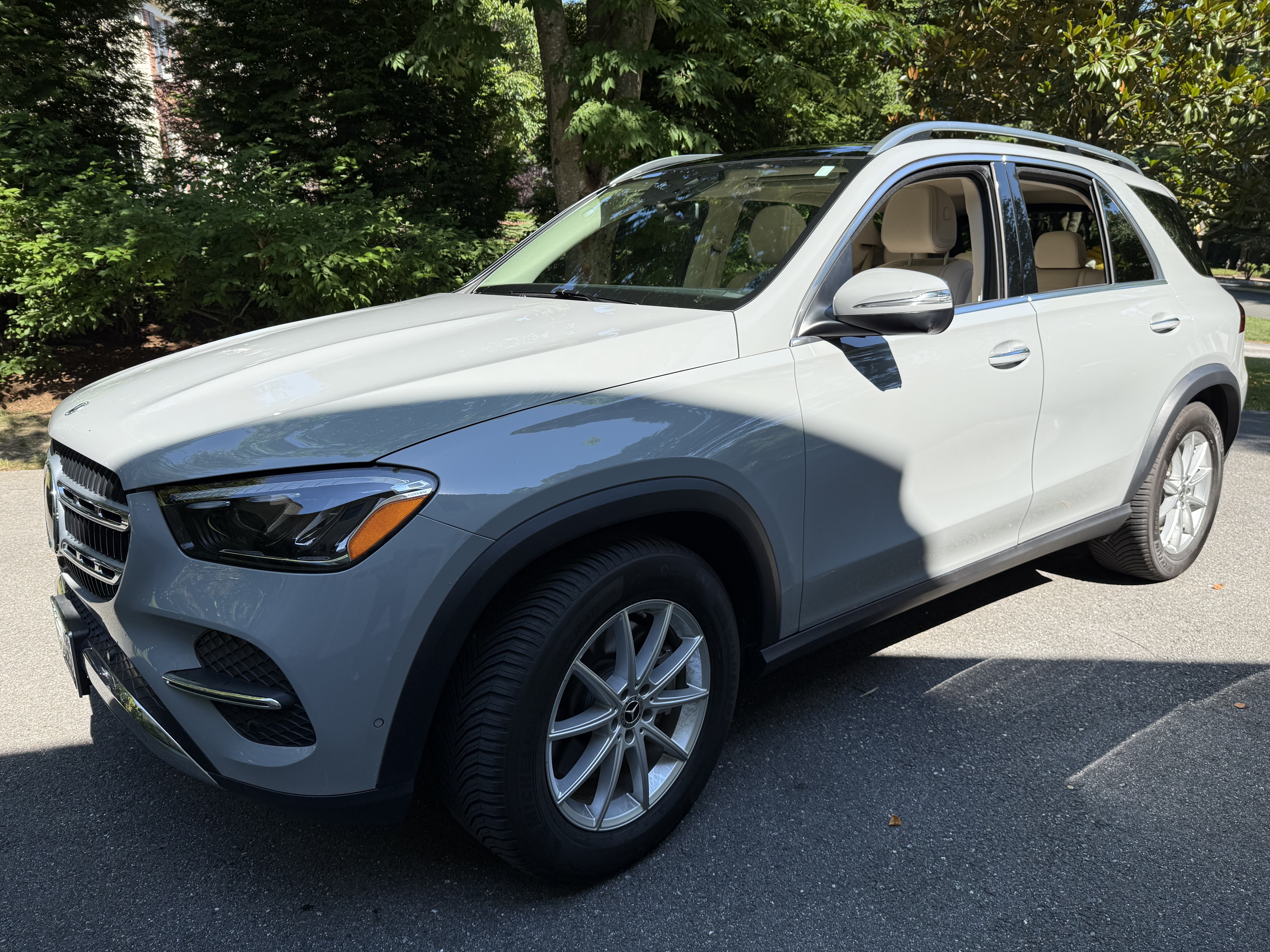 Used 2024 Mercedes-Benz GLE 450 4MATIC image 1