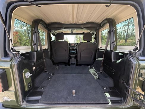 Used 2021 Jeep Wrangler Sport AWD/4WD image 14