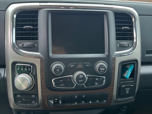 Used 2017 RAM 1500 Laramie AWD/4WD image 12