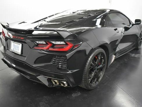 Used 2021 Chevrolet Corvette Stingray Premium Cpe w/ Z51 Performance Package image 16