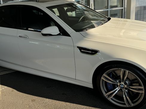 Used 2013 BMW M5 w/ Executive Pkg image 2