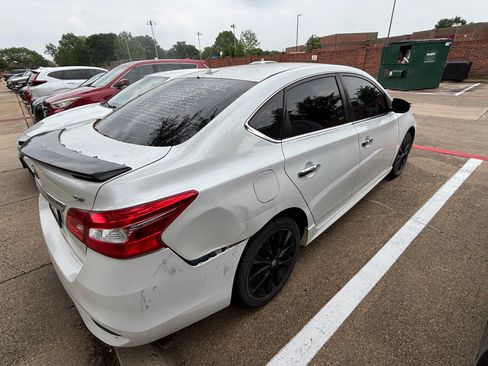 Used 2017 Nissan Sentra SR w/ SR Midnight Edition FWD image 2