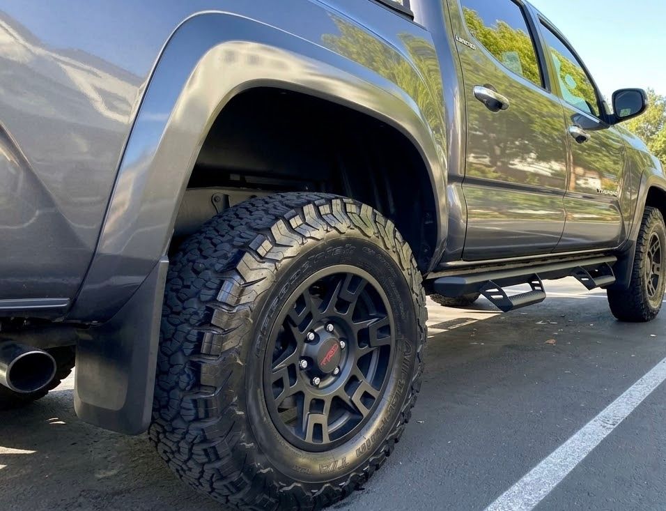 Used 2017 Toyota Tacoma Limited w/ Tow Package AWD/4WD image 6