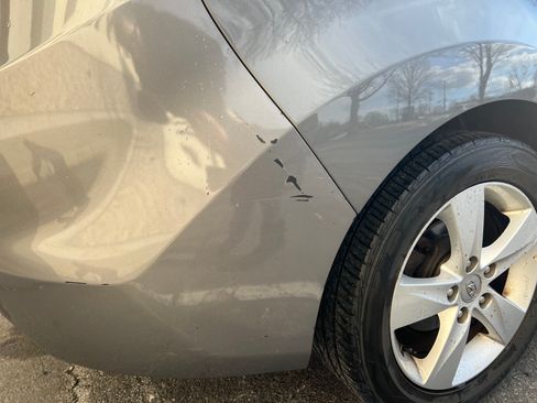 Used 2013 Hyundai Elantra GLS image 19