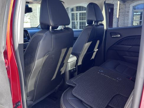 Used 2022 GMC Canyon Denali image 12