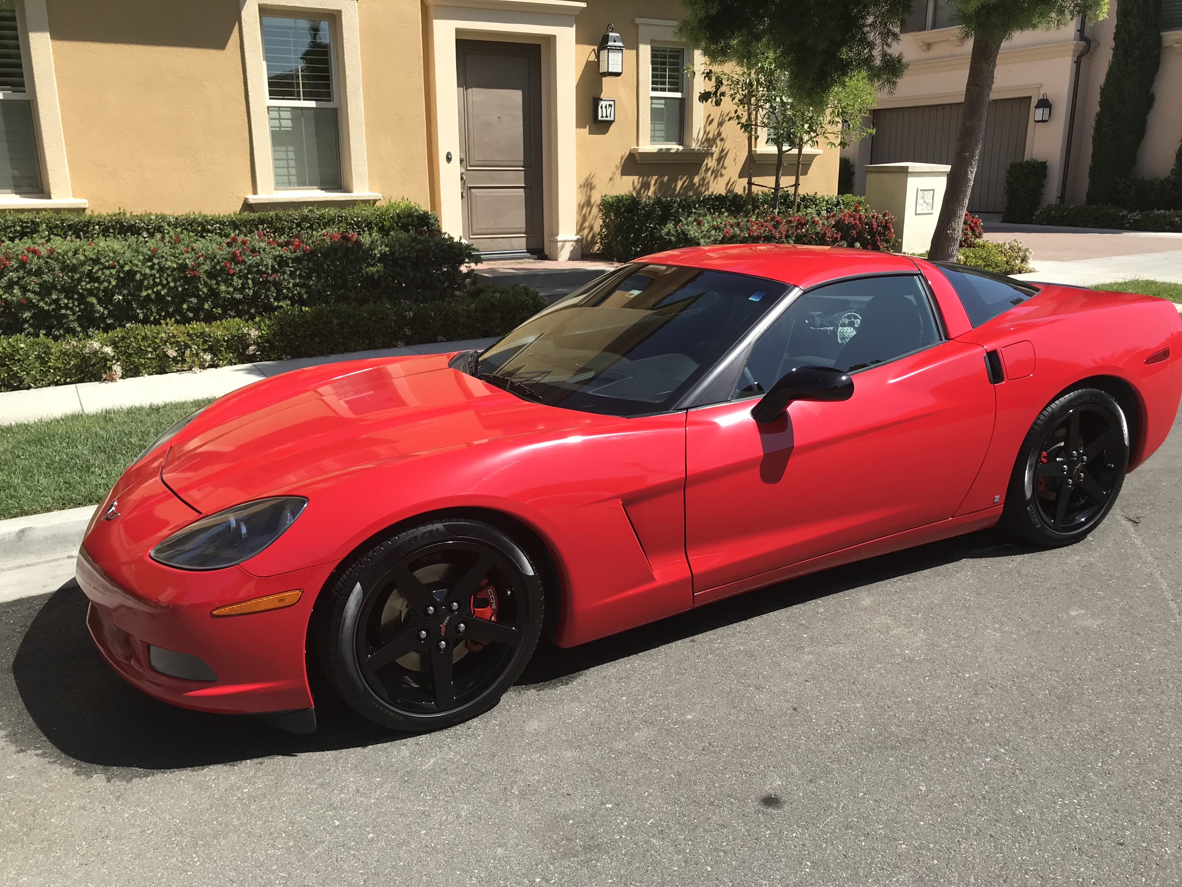 Used 2007 Chevrolet Corvette Coupe w/ Preferred Equipment Group RWD image 1