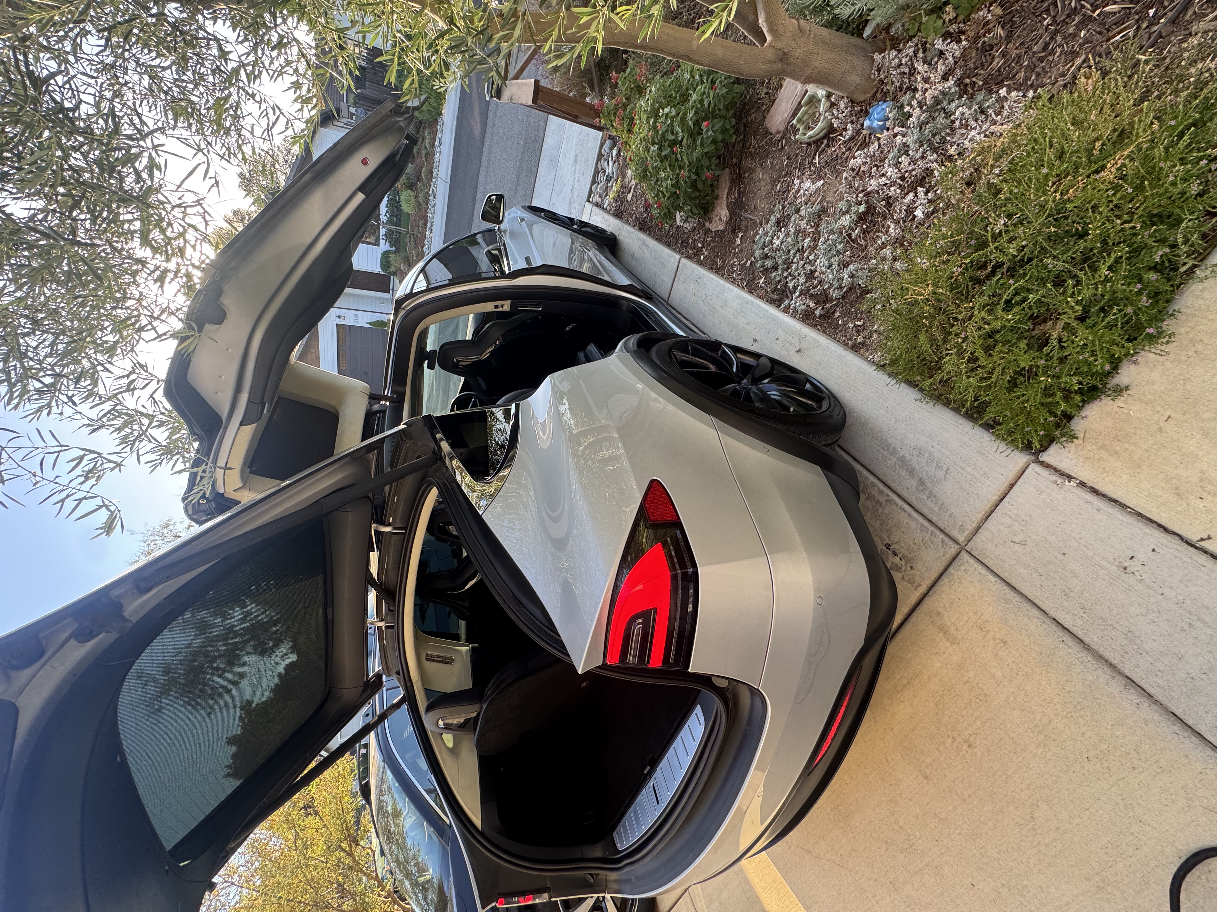 Used 2016 Tesla Model X 90D AWD/4WD image 14