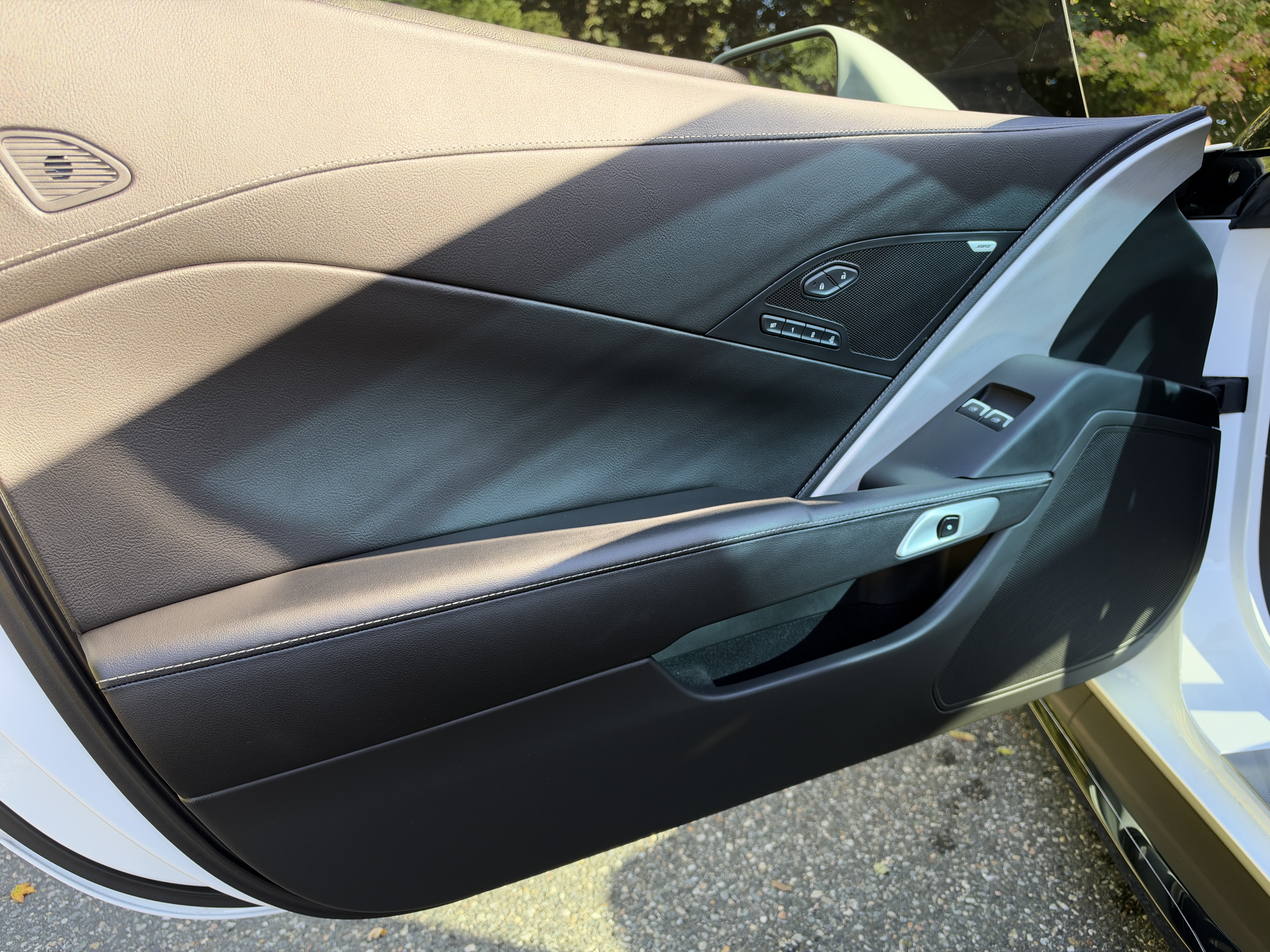 Used 2015 Chevrolet Corvette Stingray Coupe w/ 2LT Preferred Equipment Group RWD image 15