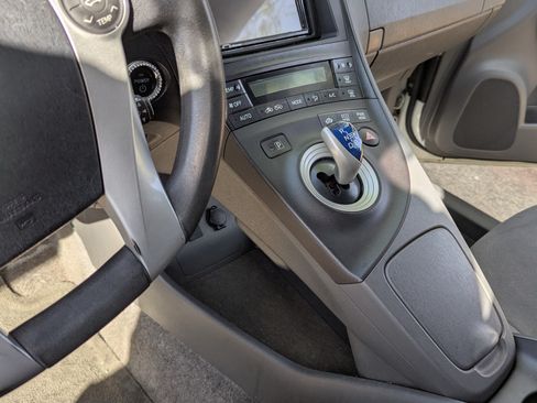 Used 2011 Toyota Prius Two image 5