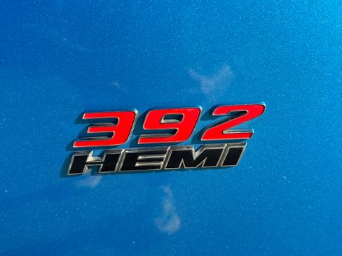 Used 2015 Dodge Challenger SRT w/ Technology Group image 4