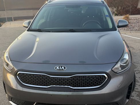 Used 2018 Kia Niro LX image 5