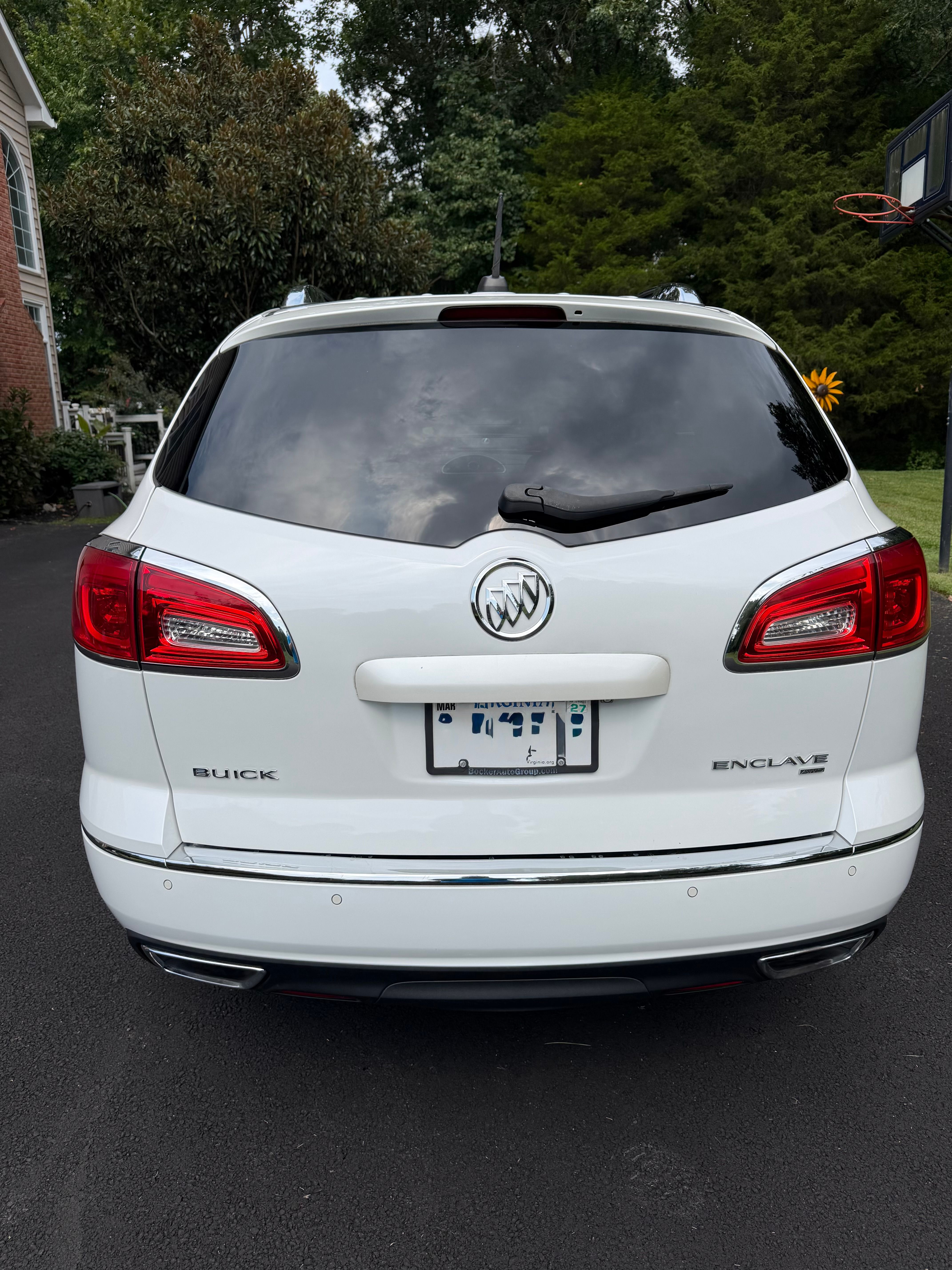 Used 2017 Buick Enclave Premium AWD/4WD image 6