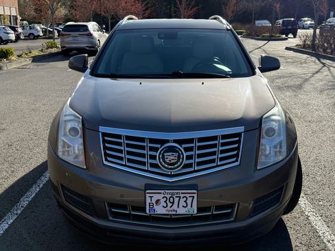 Used 2016 Cadillac SRX Luxury w/ Driver Assist Package image 2