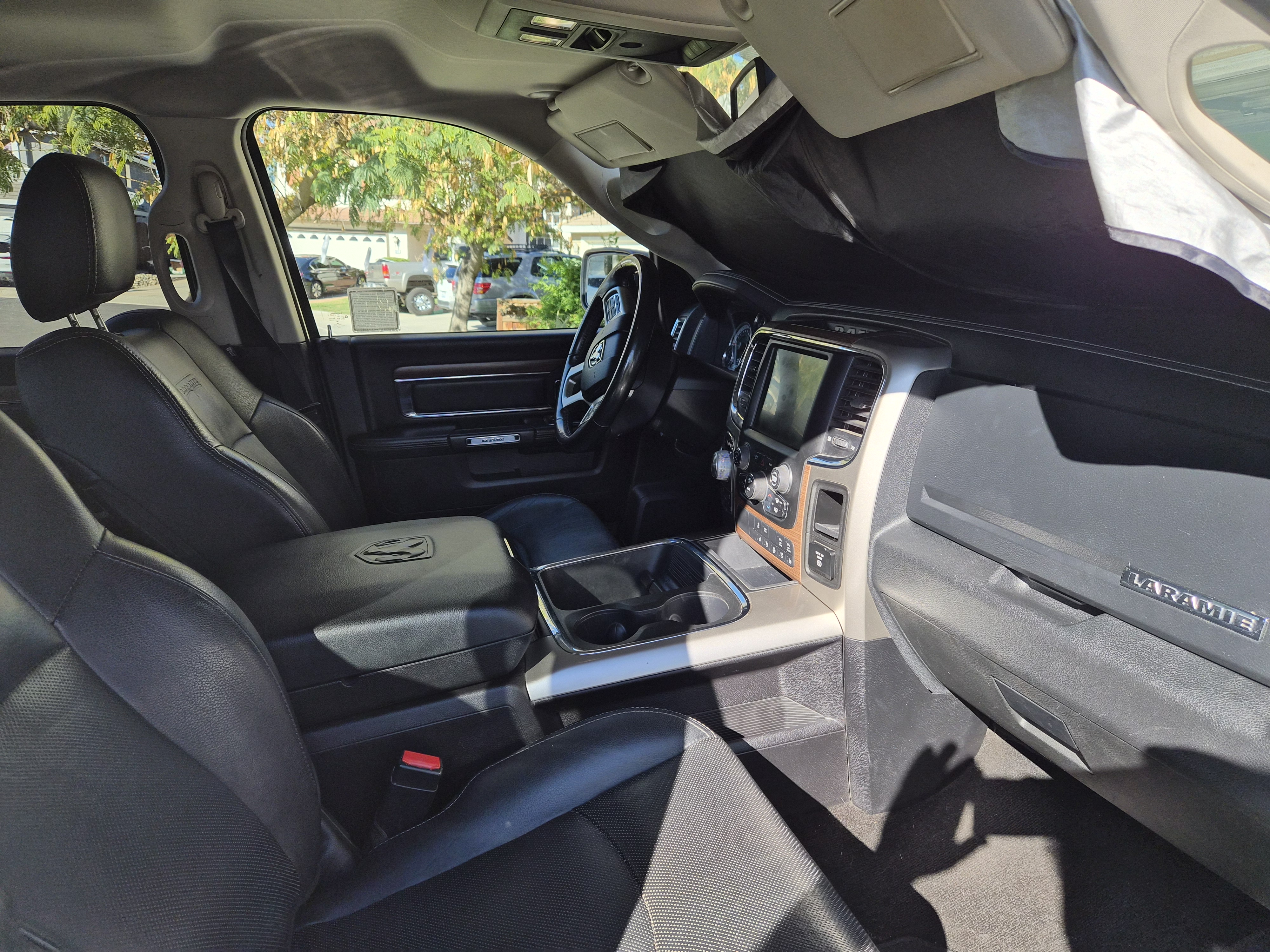Used 2016 RAM 1500 Laramie w/ Convenience Group AWD/4WD image 9