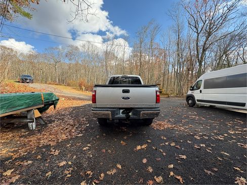 Used 2012 Ford F350 Lariat w/ Chrome Pkg image 18