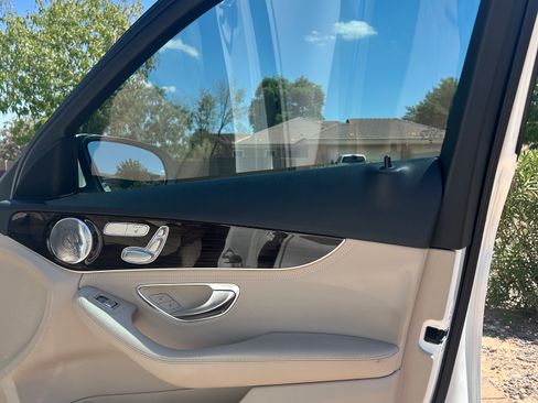 Used 2015 Mercedes-Benz C 300 Sedan image 26