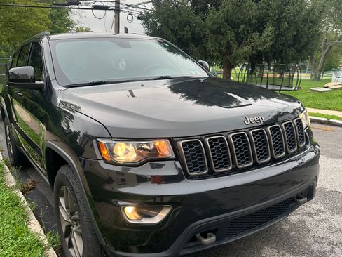 Used 2016 Jeep Grand Cherokee Laredo 75th Anniversary AWD/4WD image 1