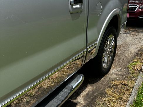 Used 2007 Lincoln Mark LT 2WD image 14