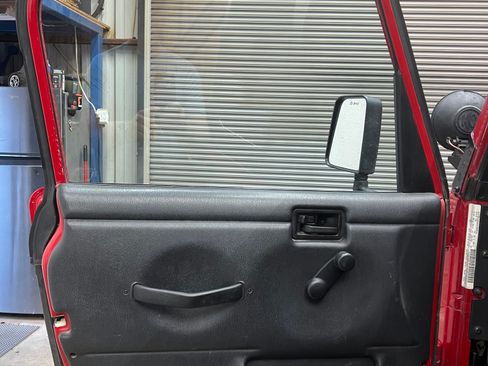 Used 2003 Jeep Wrangler Rubicon image 9