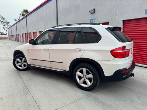 Used 2010 BMW X5 xDrive35d image 11