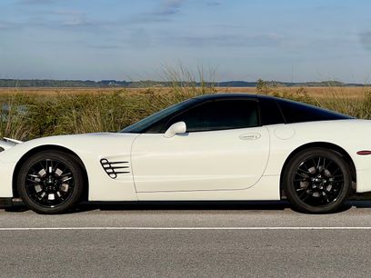 Used 1998 Chevrolet Corvette Coupe w/ Roof Pkg