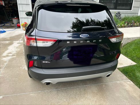Used 2021 Ford Escape SEL FWD image 4
