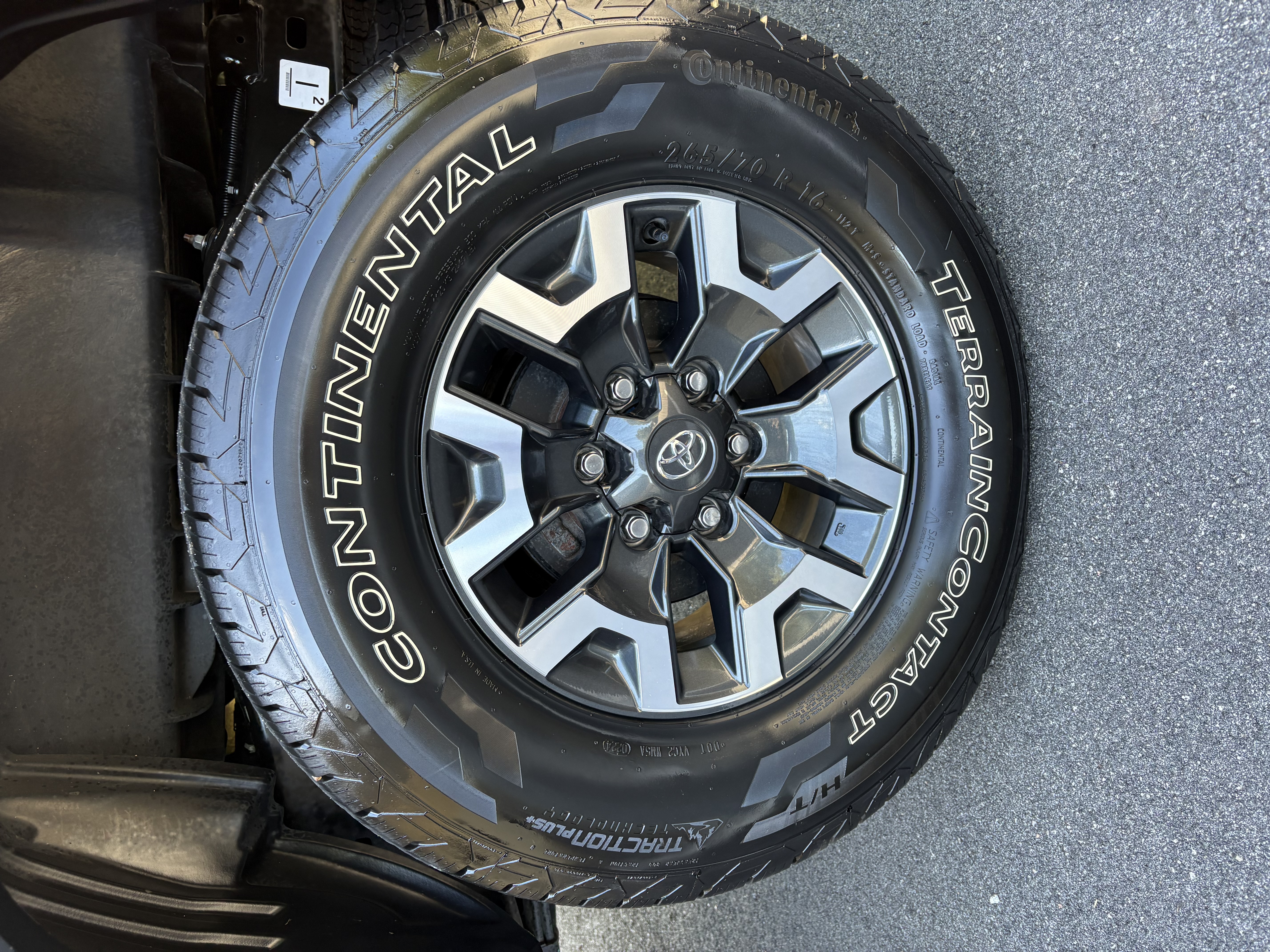 Used 2021 Toyota Tacoma TRD Off-Road AWD/4WD image 4