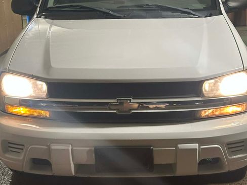 Used 2005 Chevrolet TrailBlazer LS w/ LS Preferred Equipment Group image 1