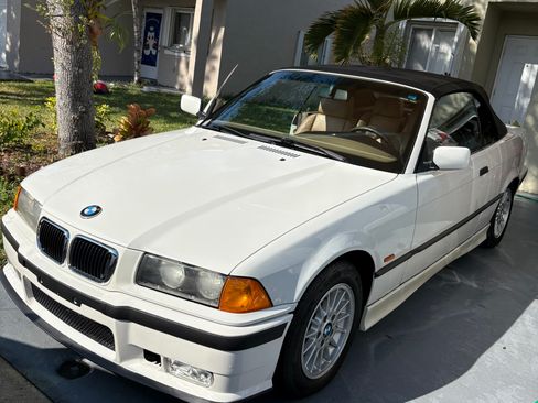 Used 1998 BMW 323i 323i Convertible 2D image 1