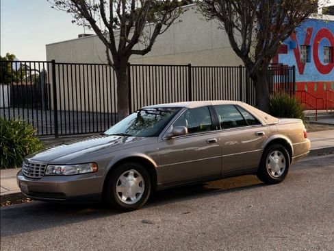 Used 2001 Cadillac Seville SLS image 1