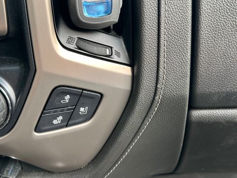 Used 2018 GMC Sierra 2500 Denali AWD/4WD image 23