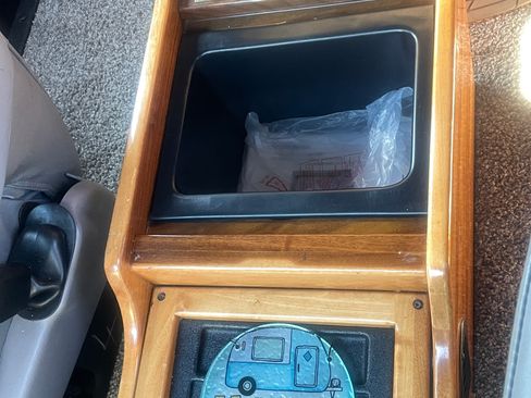 Used 2002 Ford E-250 and Econoline 250 image 20