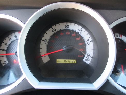 Used 2015 Toyota Tacoma PreRunner image 10