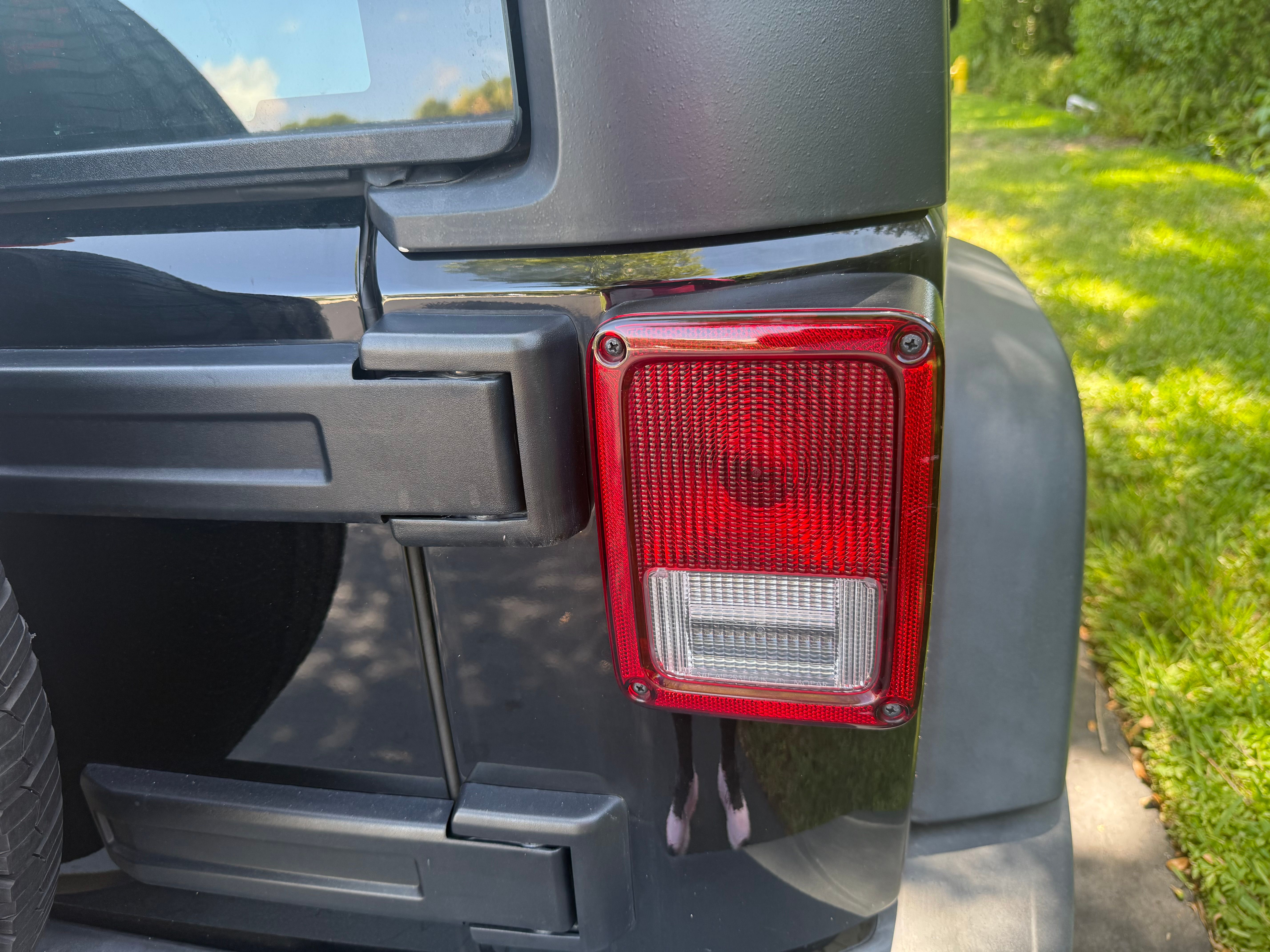 Used 2015 Jeep Wrangler Sport w/ Quick Order Package 24S AWD/4WD image 23